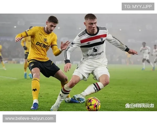 欧洲豪门鏖战再起英超焦点大战引爆新一轮冠军争夺战