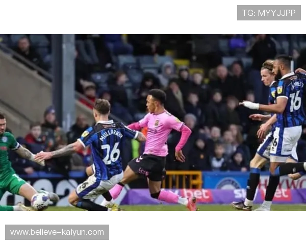 布莱克浦俱乐部最新动态及赛季表现全面解析